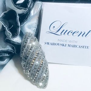 Vintage Lucent Swarovski Marcasite Ring